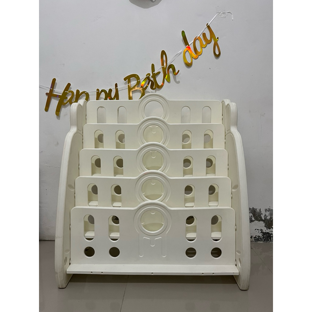 Preloved Rak Buku Anak Montessori