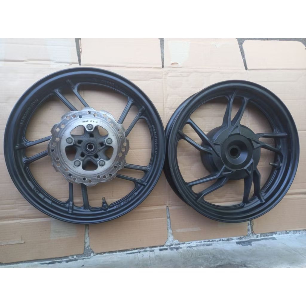 Velg depan belakang honda new vario 125 150 original motor