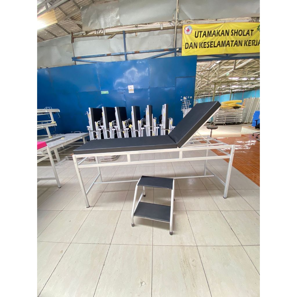 Meja Periksa Bed UKS