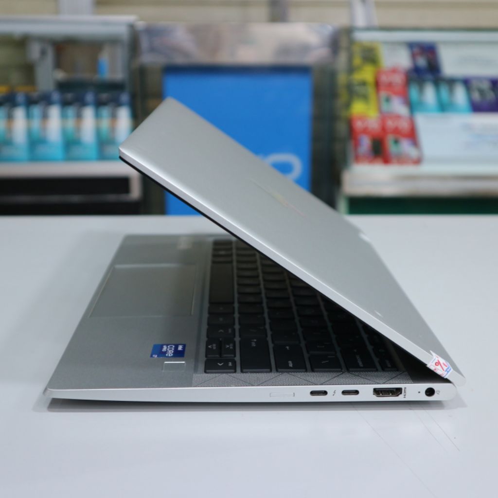 HP ELITEBOOK 830 G8