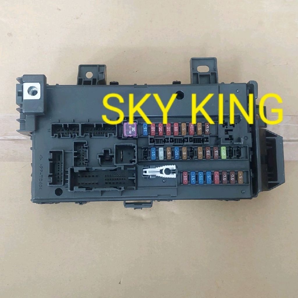 82600-BZ451 BCM Block Fusible Link Ling Fuse Blok Bok Box Sikring Sikering Sekring Sekering Toyota A