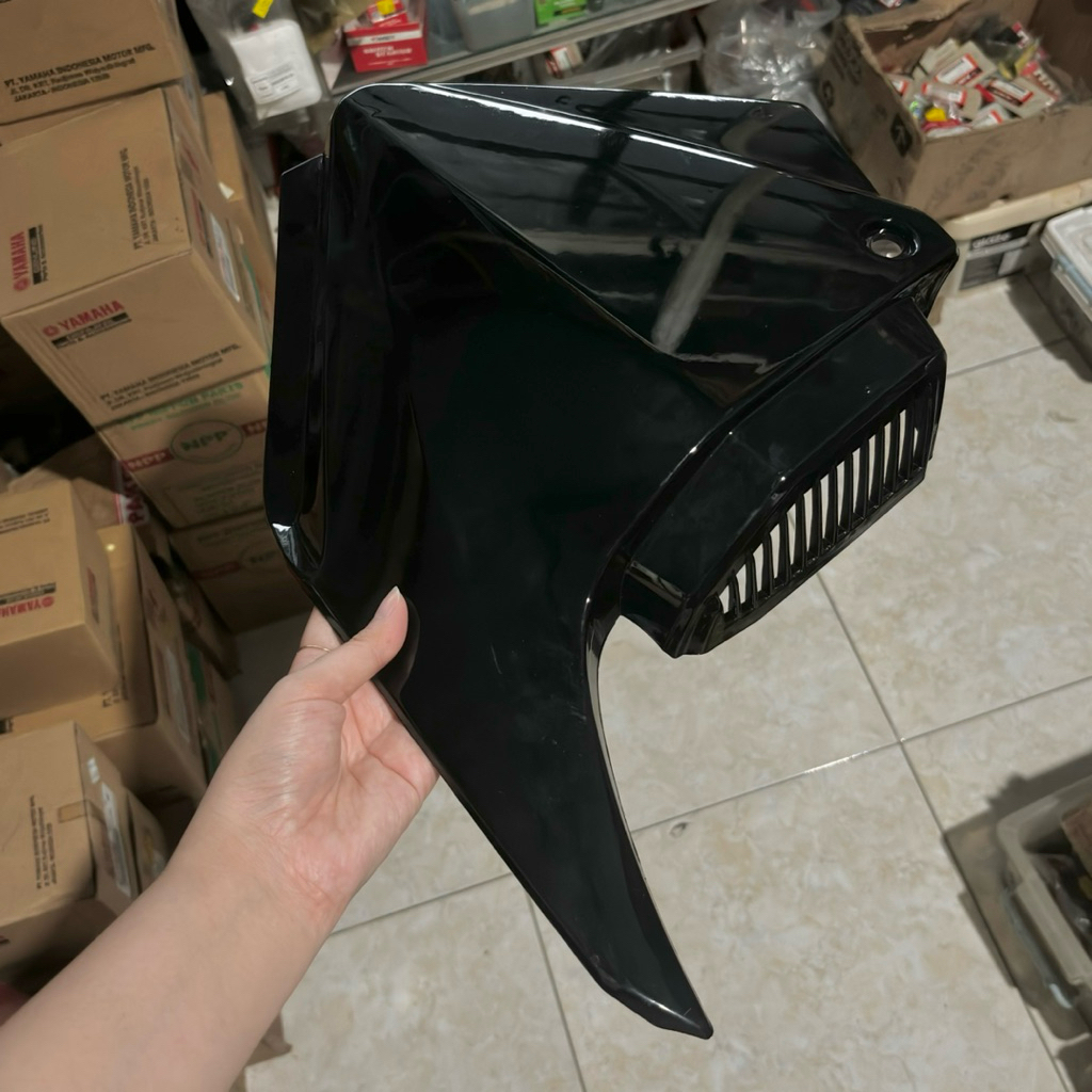 Tutup cover Box Aki KANAN Accu Cover Honda Megapro Mega Pro new