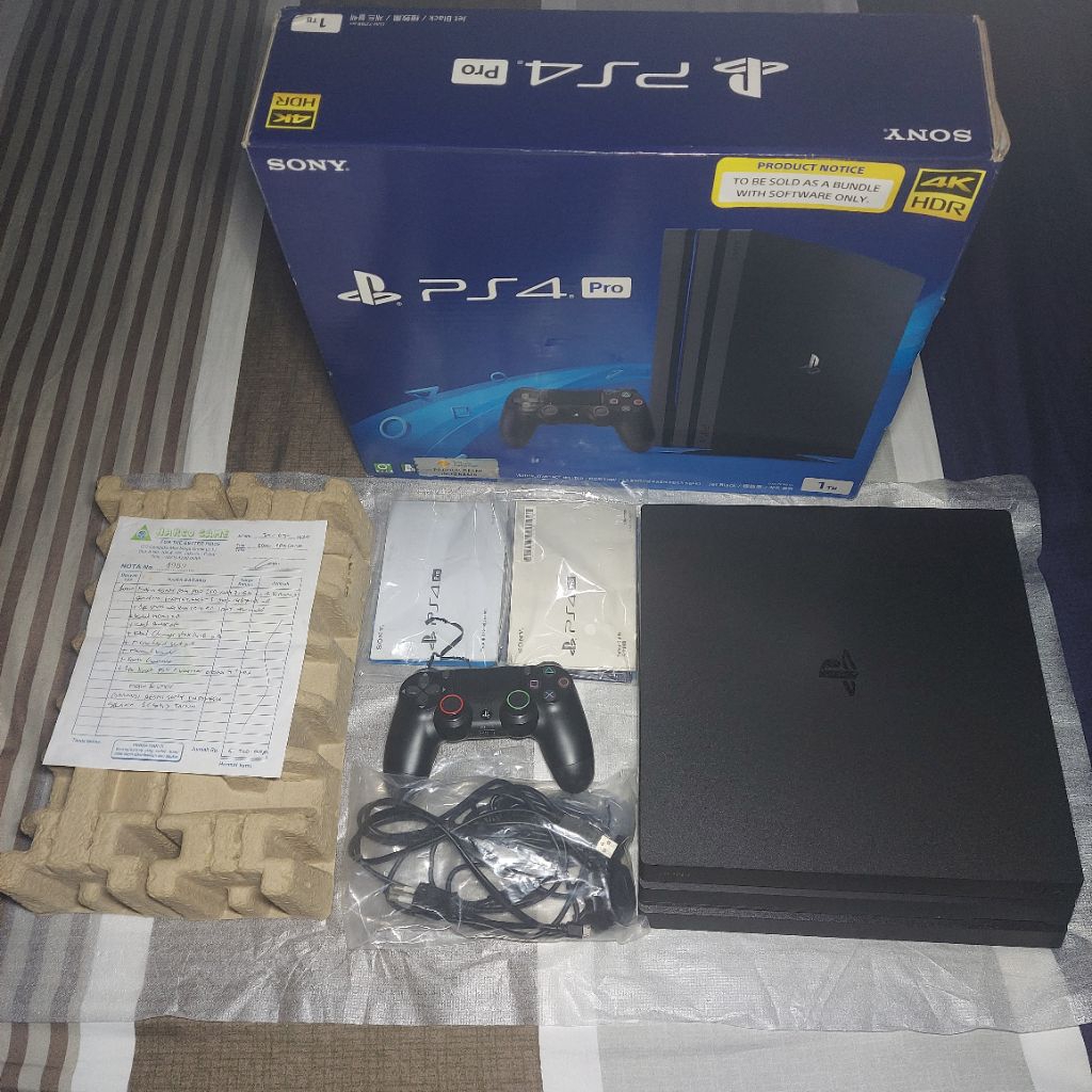 PS4 PRO SERI 72 1 TB FW 13.02 EX GARANSI RESMI INDONESIA (BEKAS ISTIMEWA)