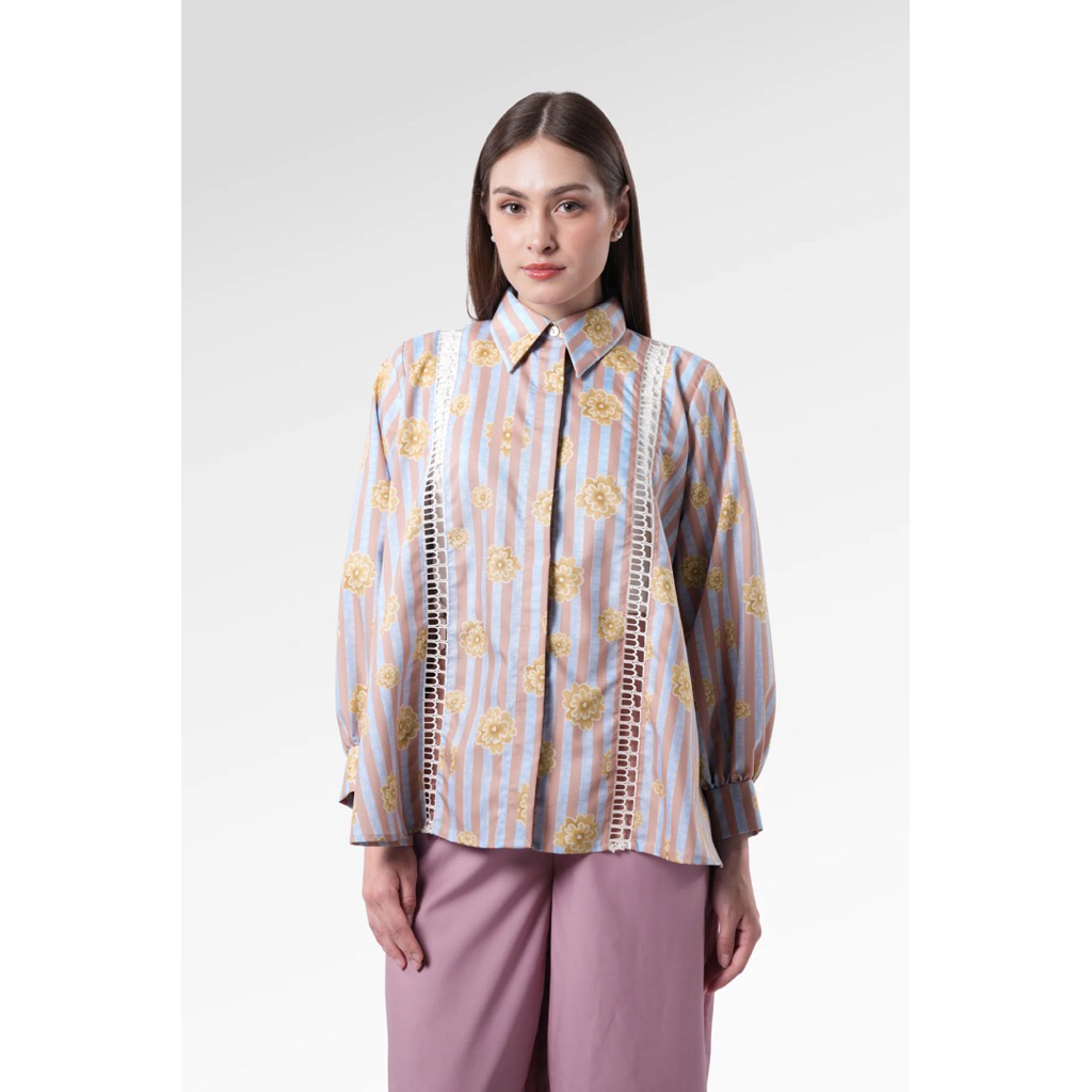 Benang Jarum Selena Stripes Shirt