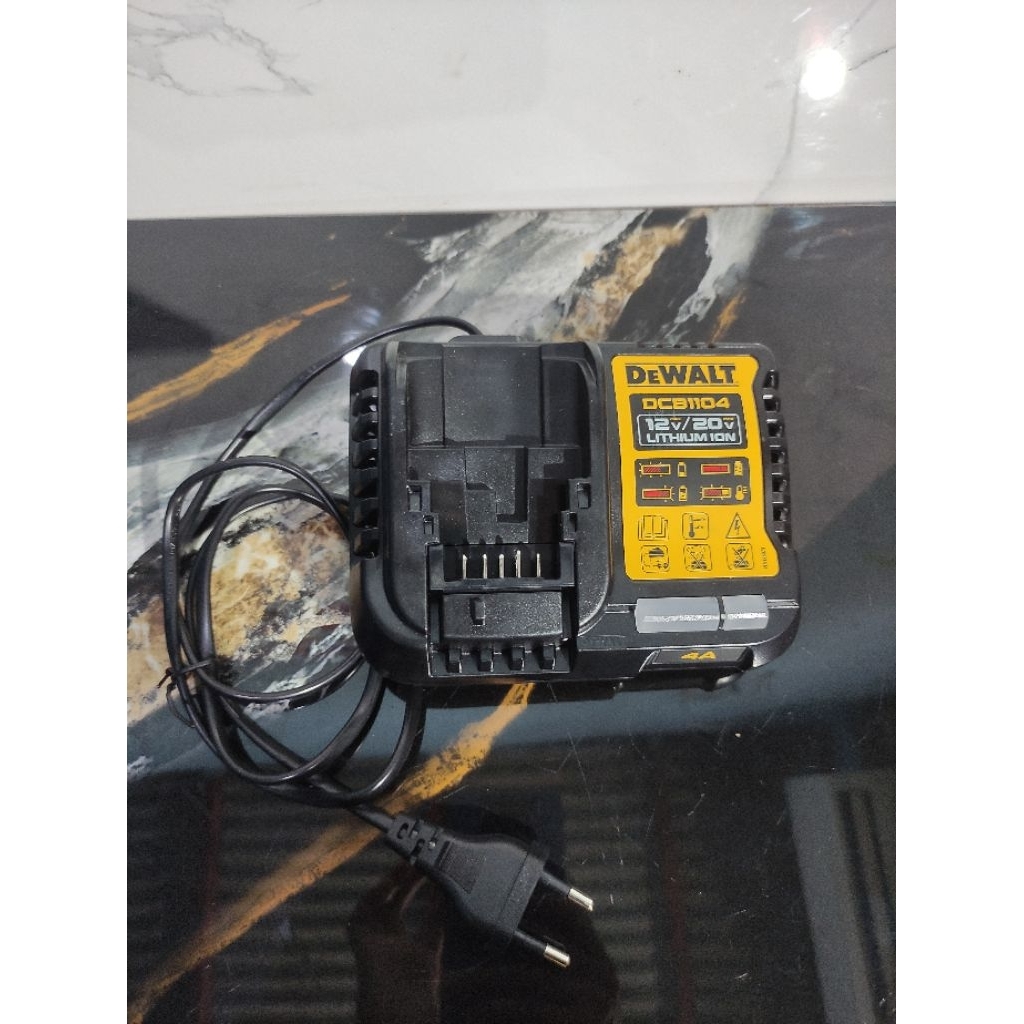 Charger DEWALT DCB1104 Original Baterai Cordless DEWALT DCB1104