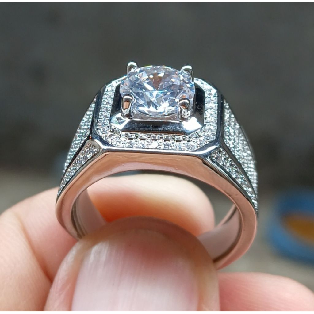 Diamond  Moissanite
