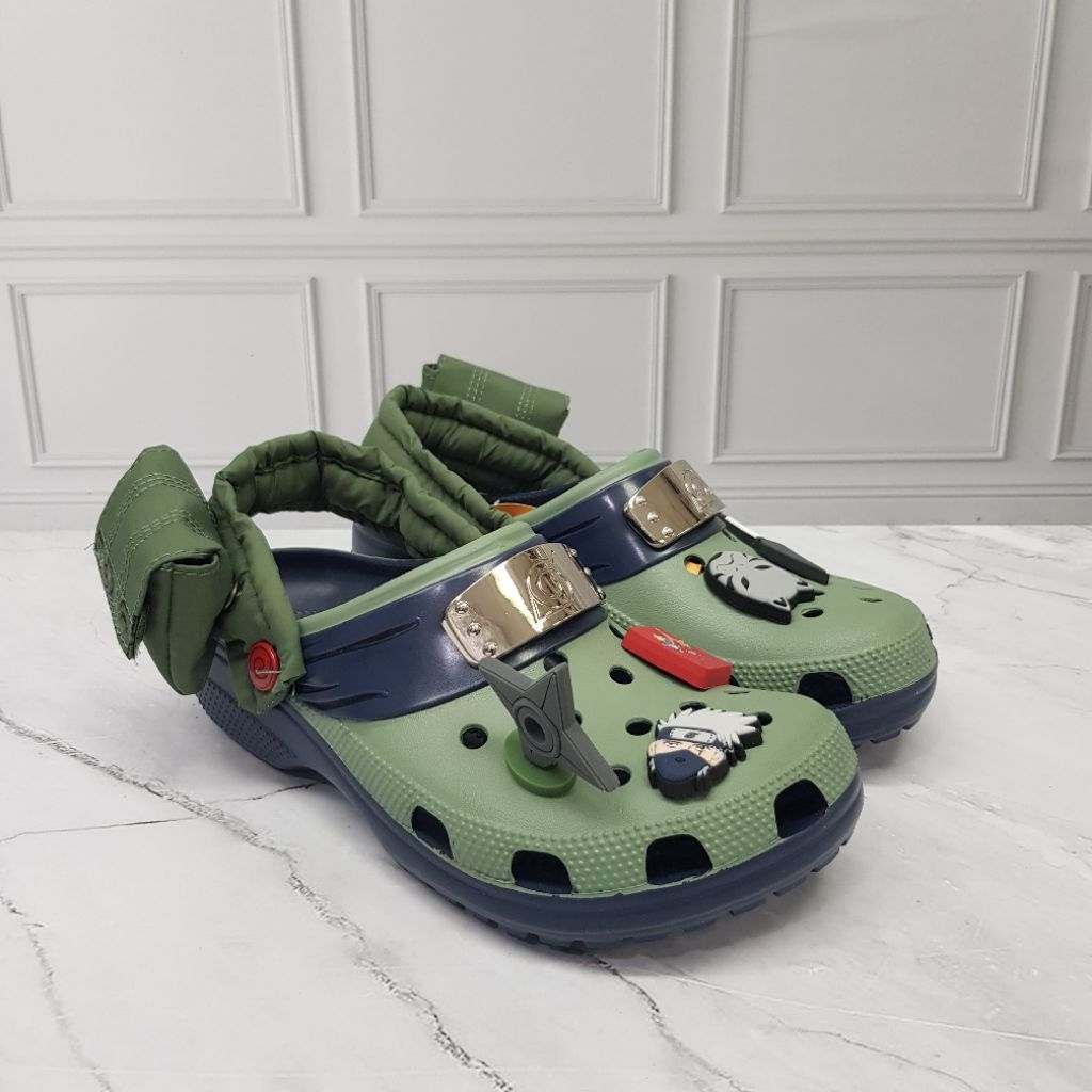 SANDAL CRQCS NARUTO X KAKASHI/SANDAL NARUTO X KAKASHI/SANDAL PRIA (CROCS NARUTO X KAKASHI)