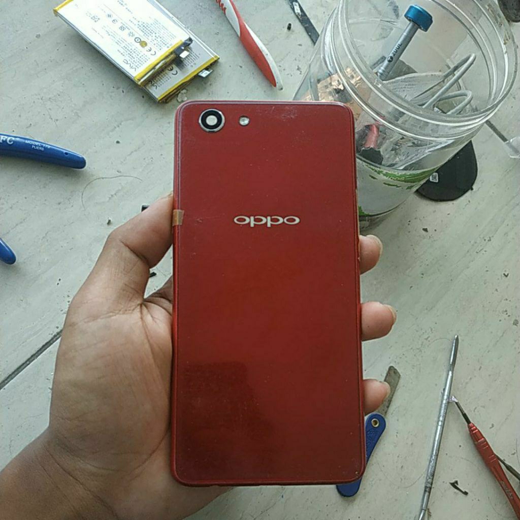backdoor bekas Oppo f7 youth,tombol lengkap ada patah cek gambar