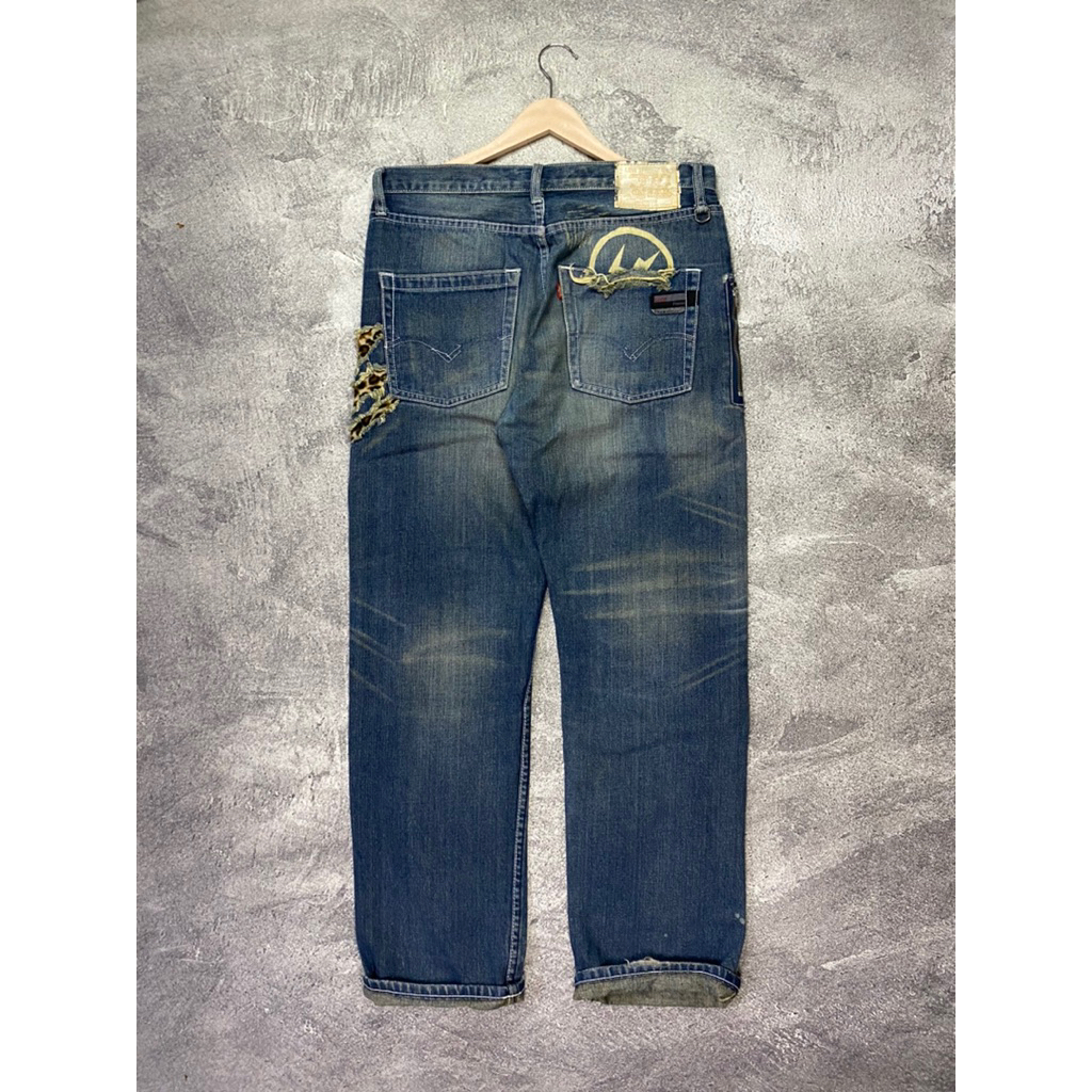 celana LEVIS x FRAGMENT venom second jeans
