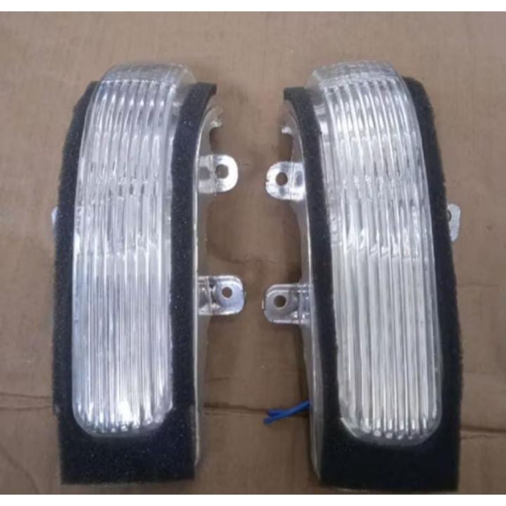 lampu sein spion Fortuner Innova 2012  2015