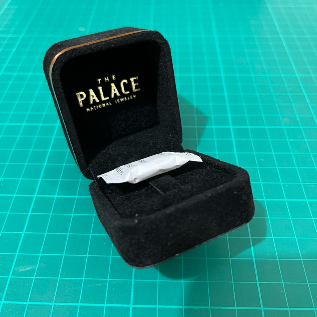 Preloved kotak cincin berlian The Palace original