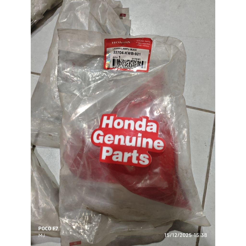 33704KWB921 / LENS COMP TAILLIGHT / MIKA LAMPU BELAKANG