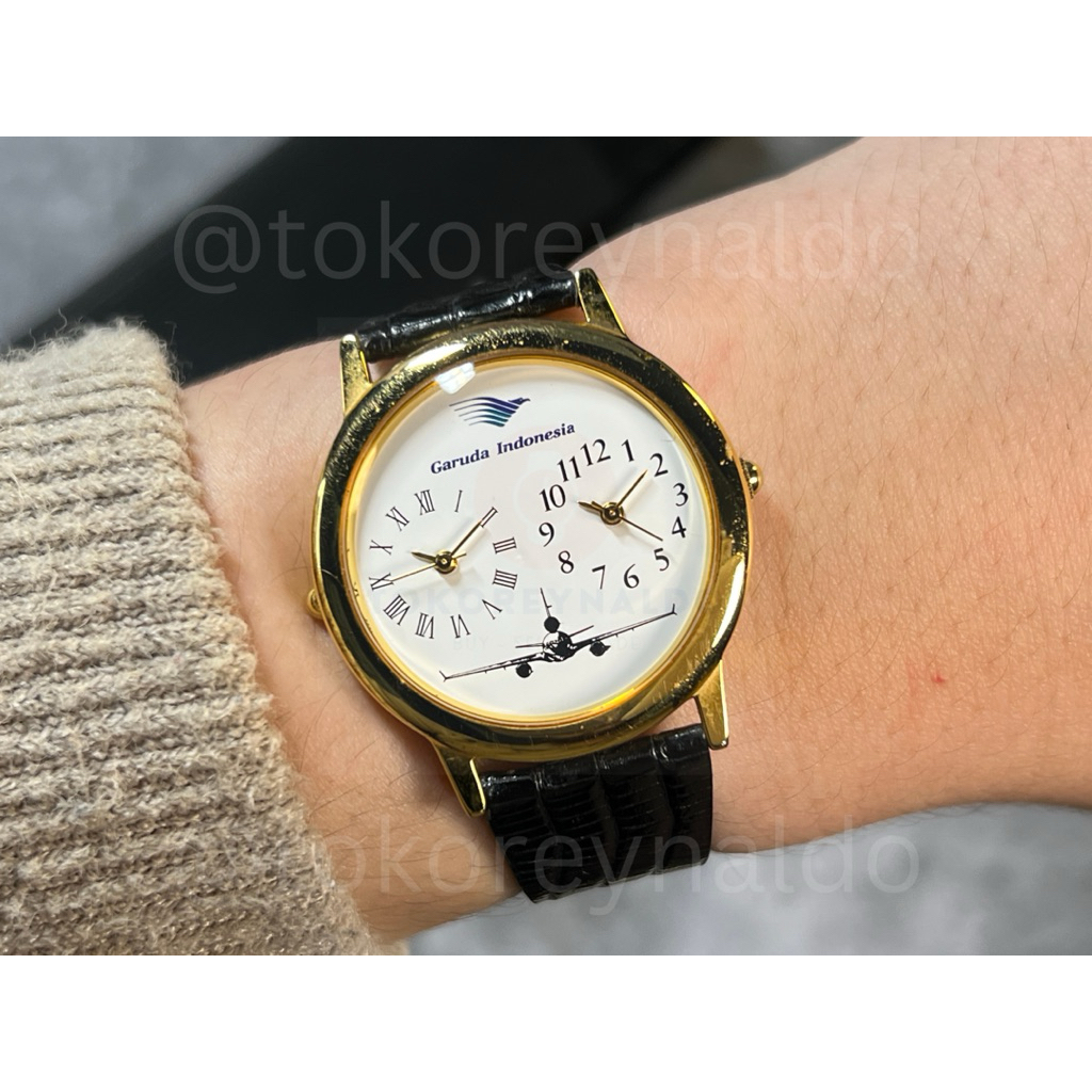 JAM TANGAN VINTAGE GARUDA SPECIAL GIFT DUAL TIME ROUND G0LD TONE LX1867
