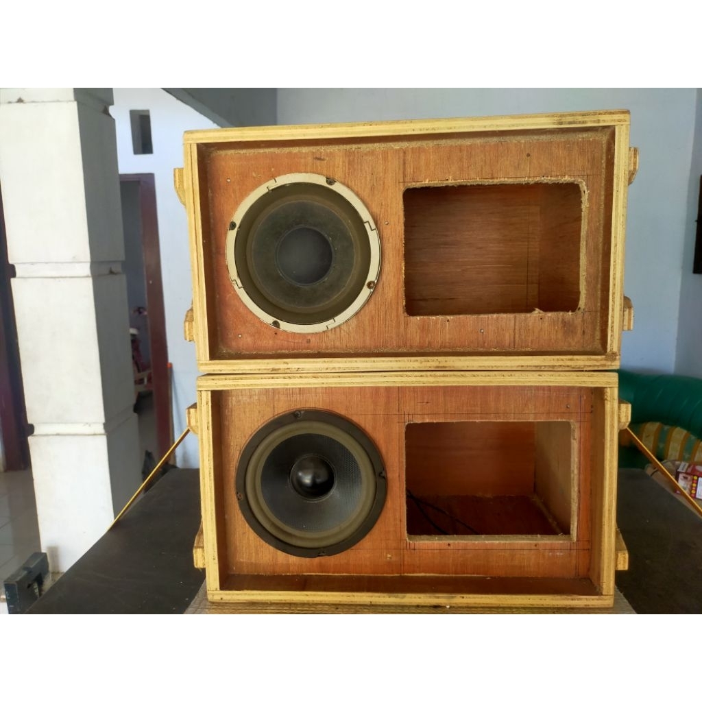 Bok Middle Midel Vera, Line Array 6 inch set speaker