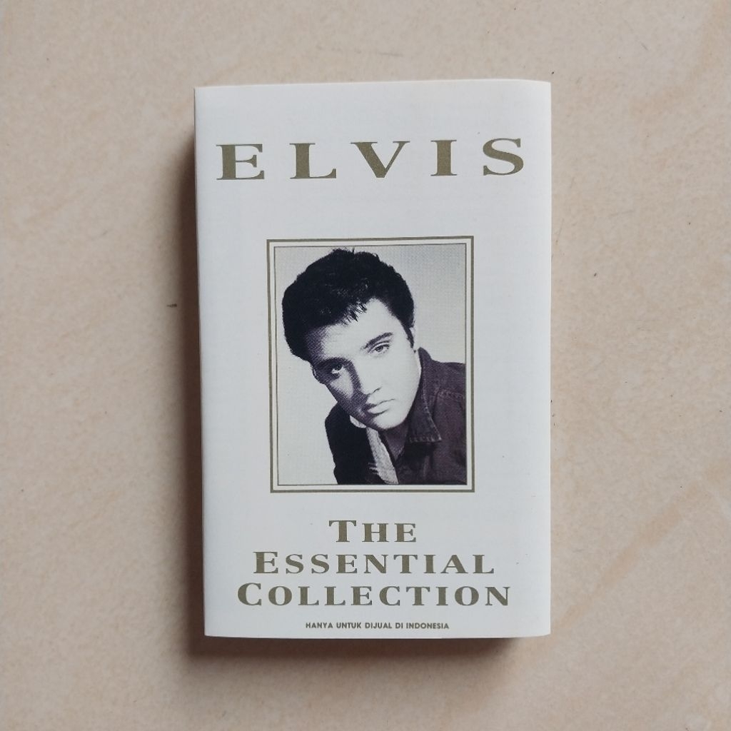 KASET ELVIS PRESLEY THE ESSENTIAL COLLECTION