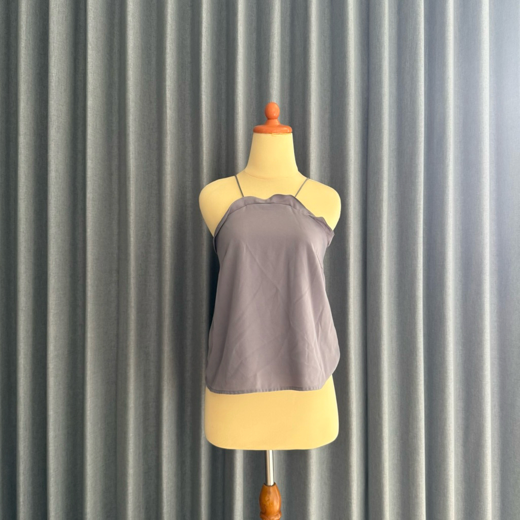 PRELOVED Love Bonito LB Grey Basic Sleeveless Tank Top Blouse Wanita Branded