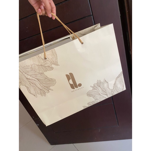 PAPER BAG HEY LOCAL, MOTHERCARE, THIS IS APRIL, SEPHORA, H&M, SOCIOLLA,THE BODY SHOP, THE OBERMAIN, 