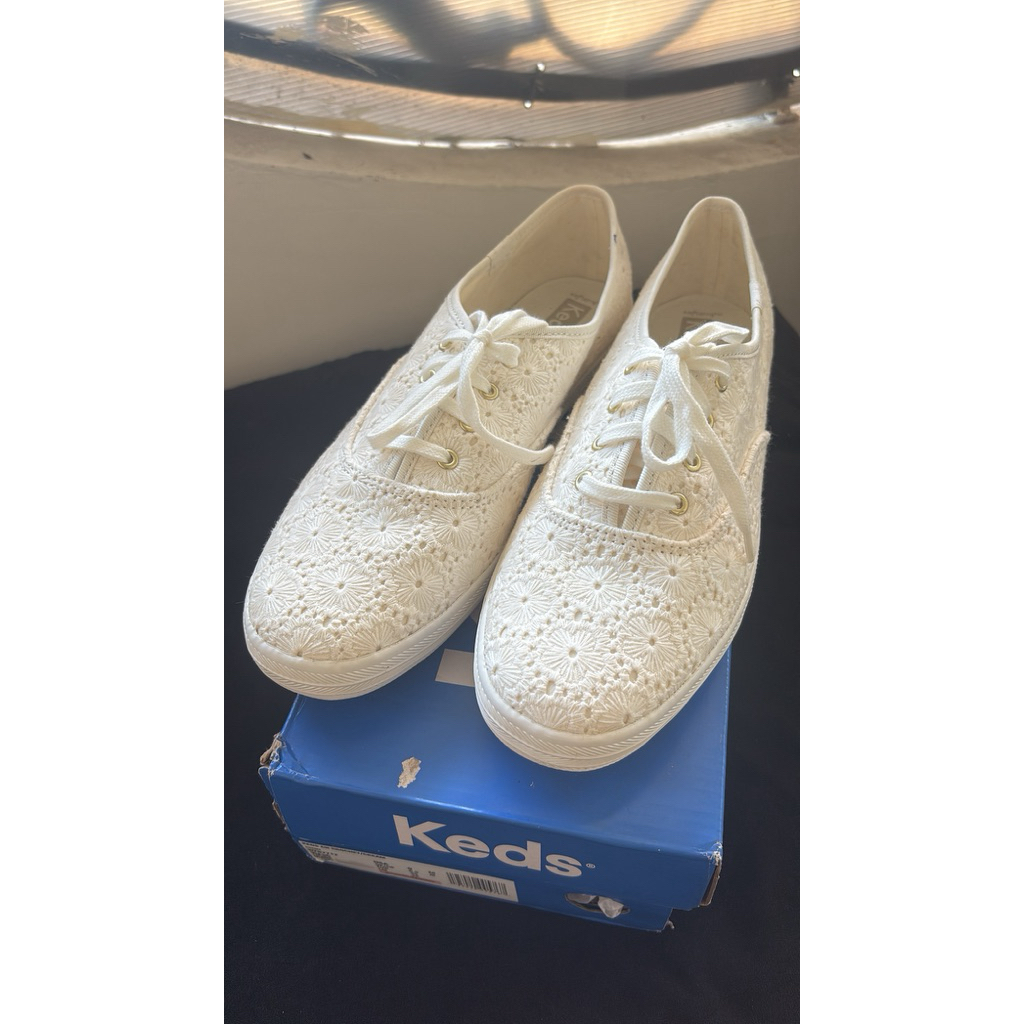 Sepatu KEDS preloved