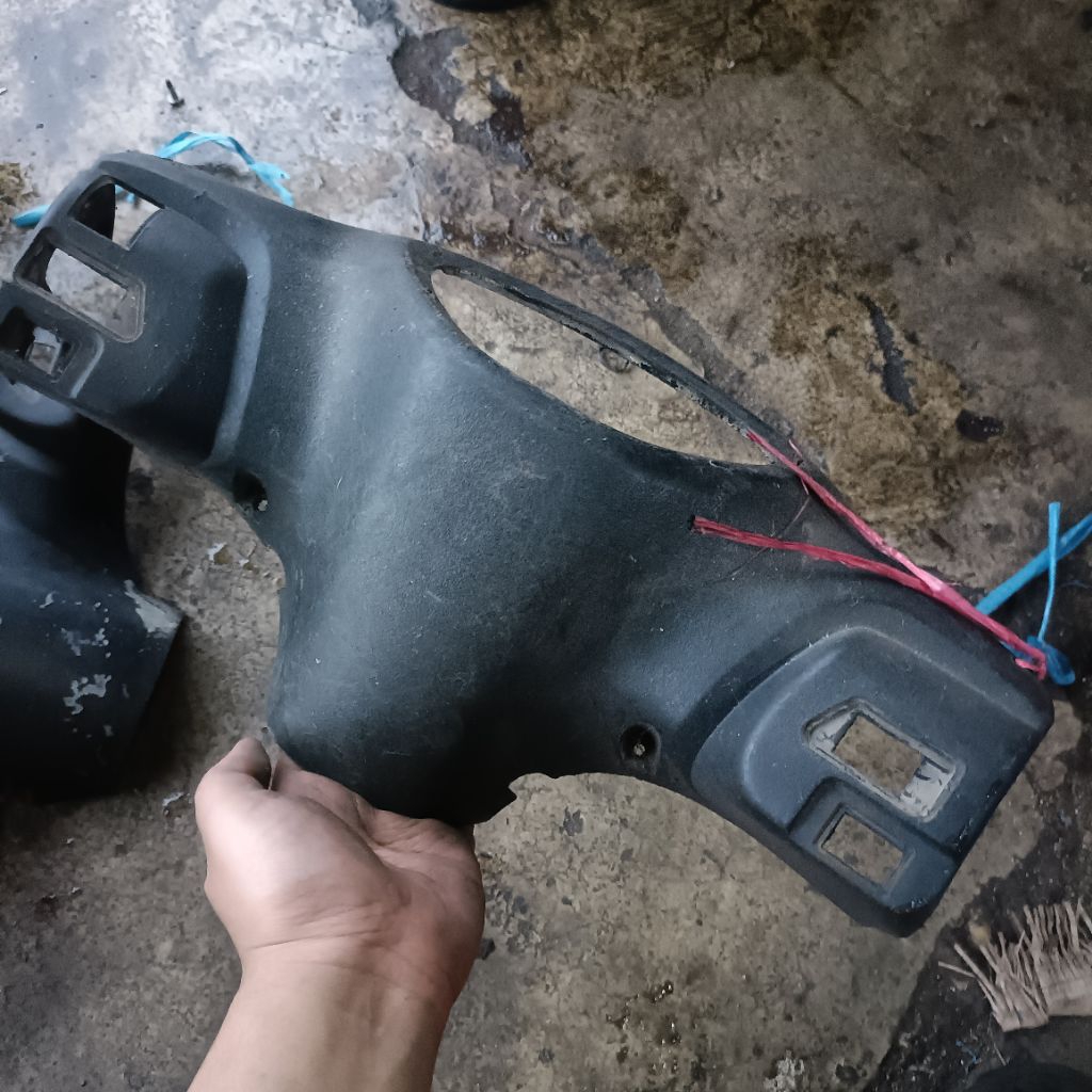 cover kaper batok kepala atas bagian belakang spedometer ori original suzuki spin 125 bekas
