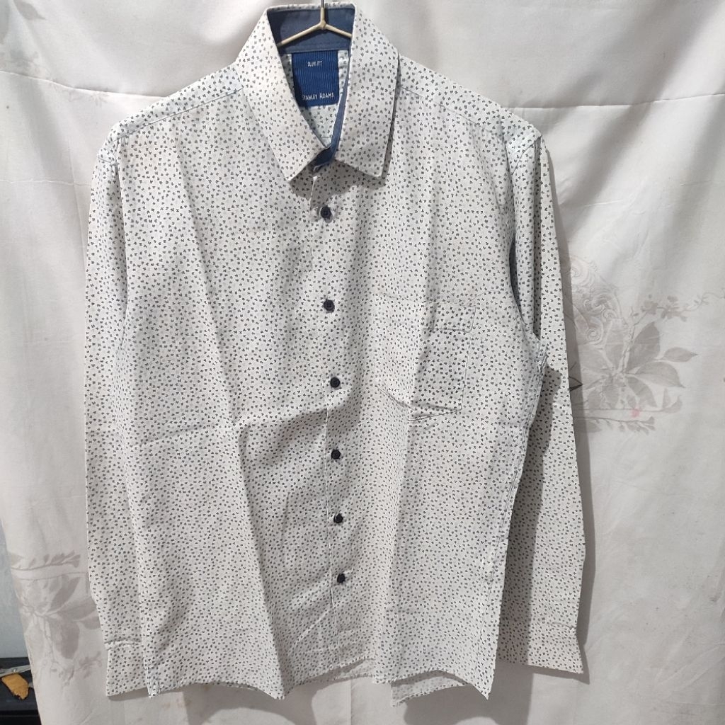 Stanley Adams Kemeja Cowok Putih Bercorak