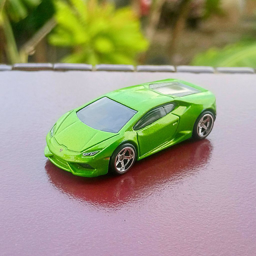 Hotwheels Lamborghini Huracan Exotic Envy Loose