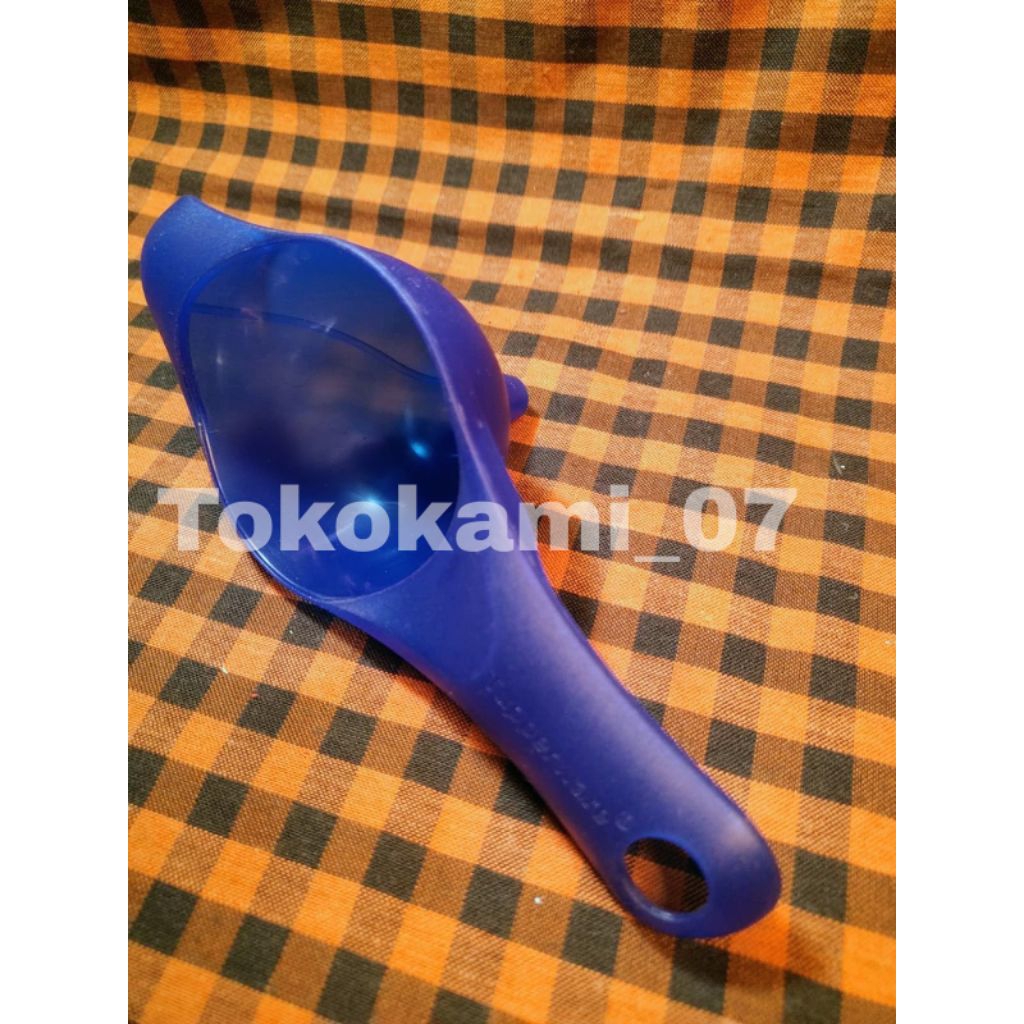 Corong Tupperware