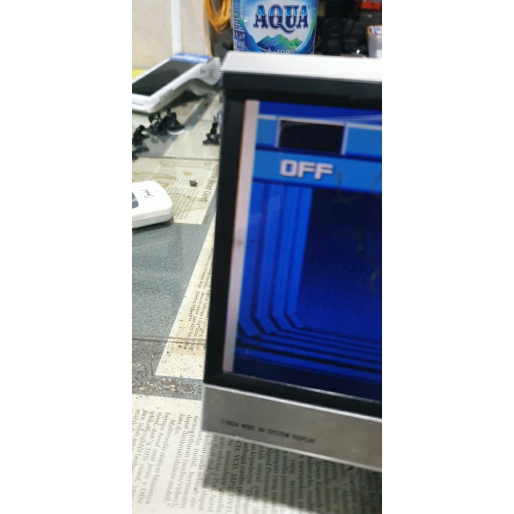 TV indash Pioneer 7 inch motorized AVX-7650 kondisi hidup LCD ada garis putih