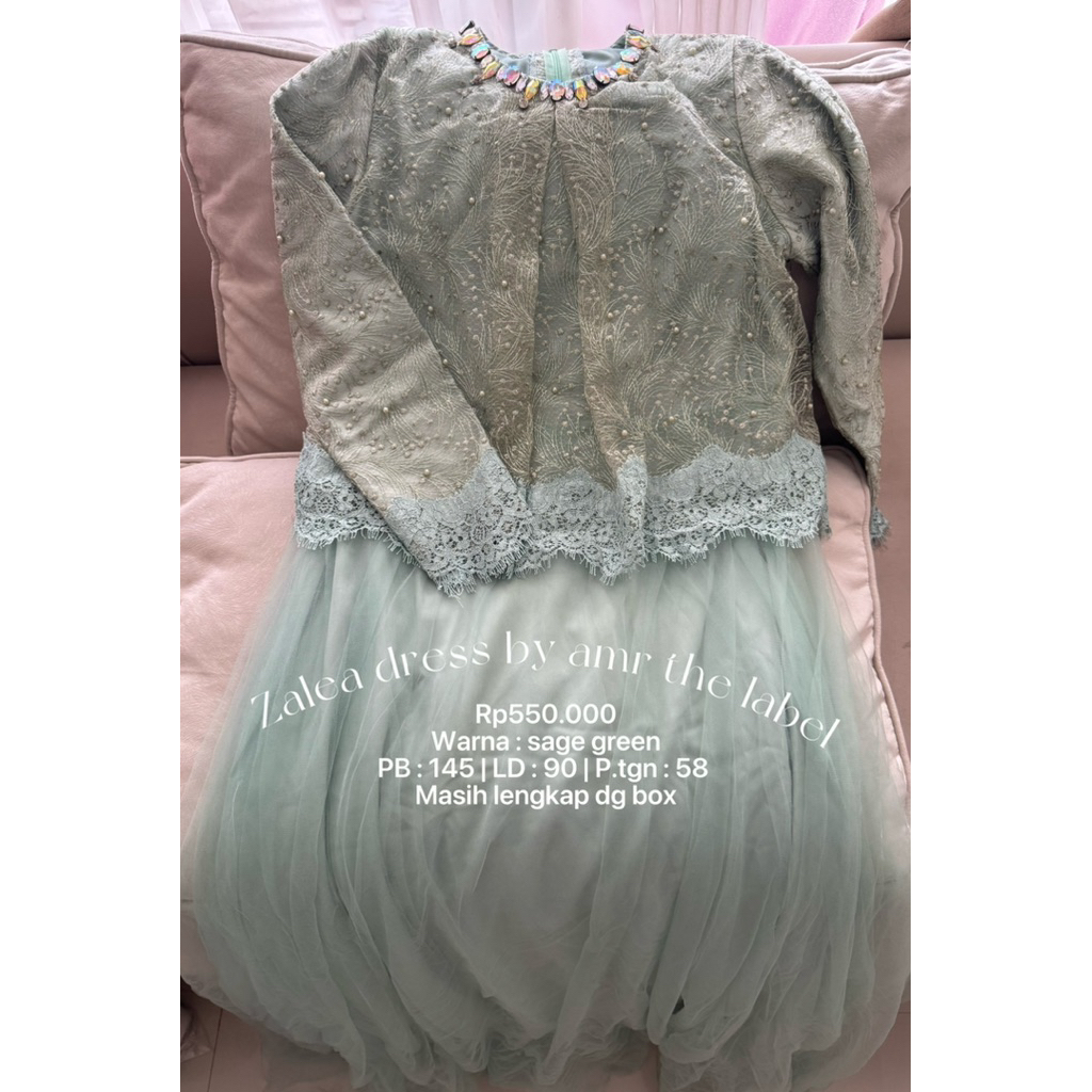 amr the label sage green preloved