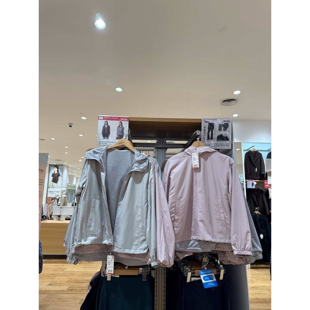 Uniqlo Jaket Parka Reversible Sale