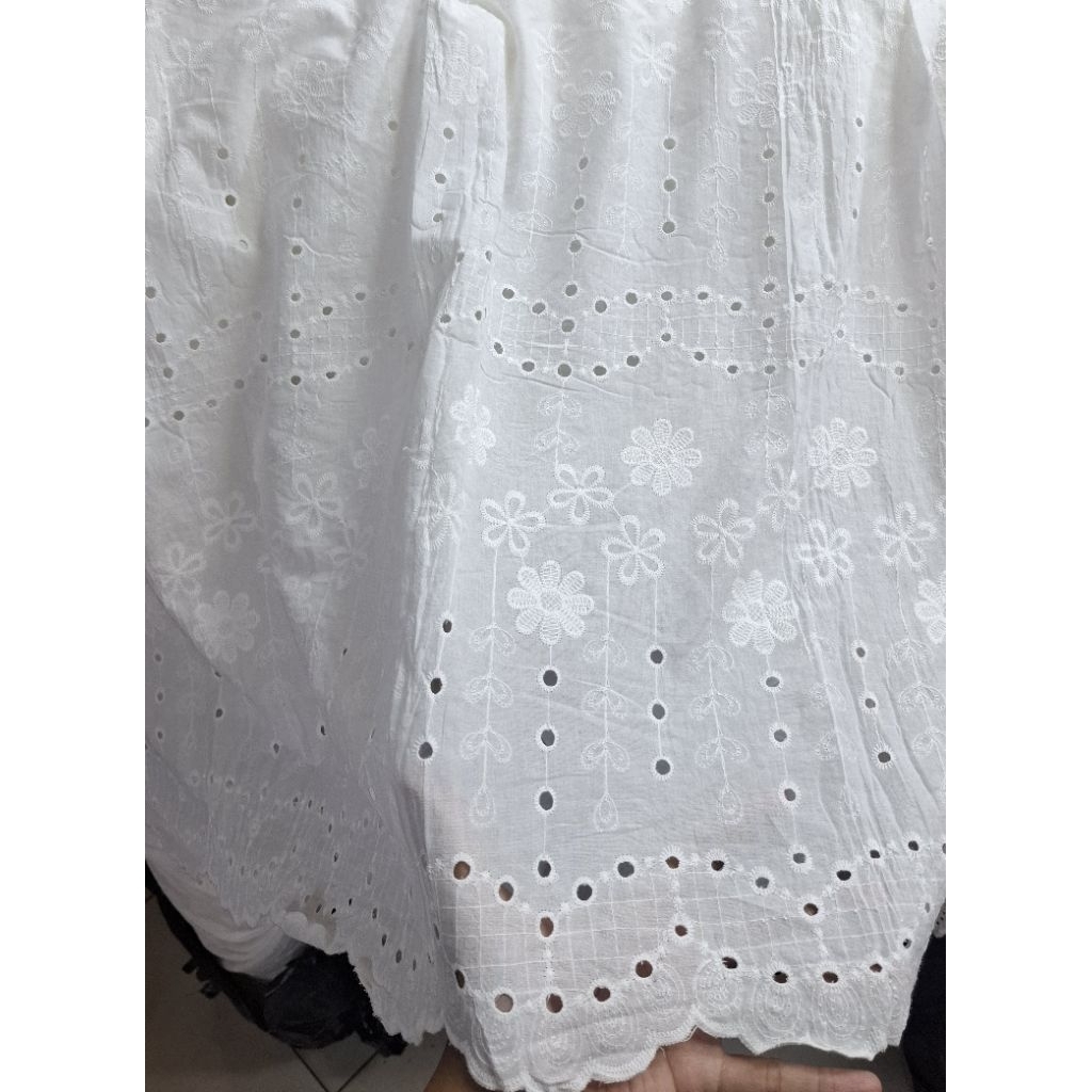 KAIN METERAN KATUN BORDIR OFF WHITE / KATUN BOLONG GARMENT