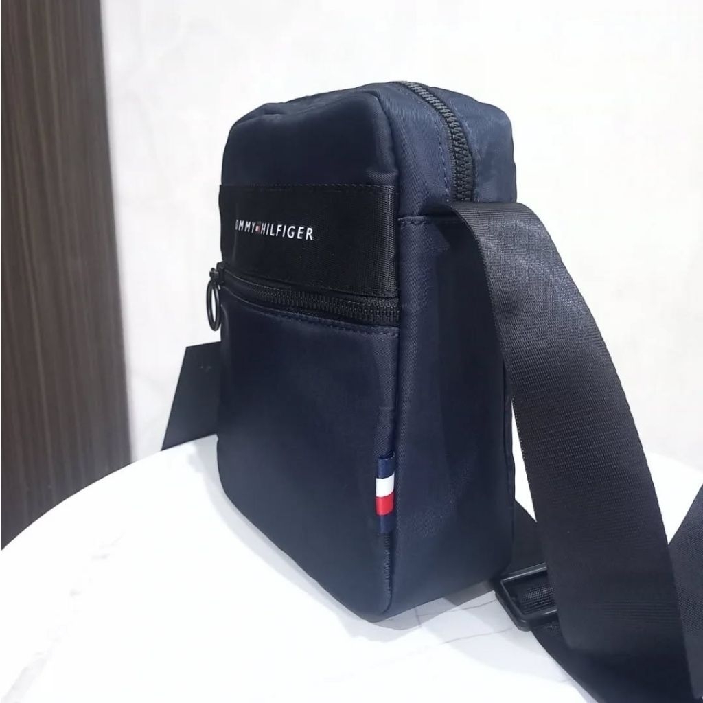sling bag tommy hilfiger