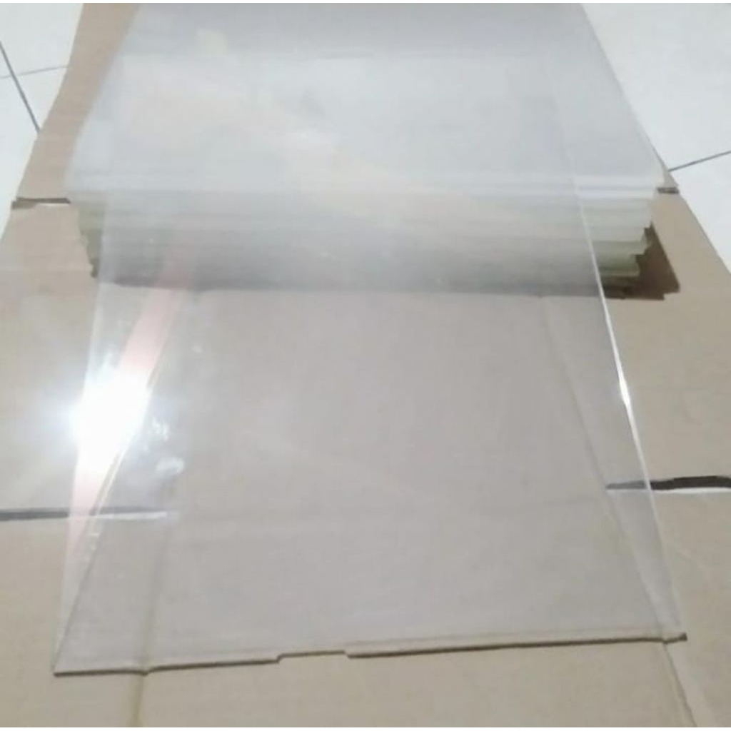 Acrylic Mika Bening DOT Tebal 5mm / Panjang 31cm Lebar 23,7cm  - 24cm