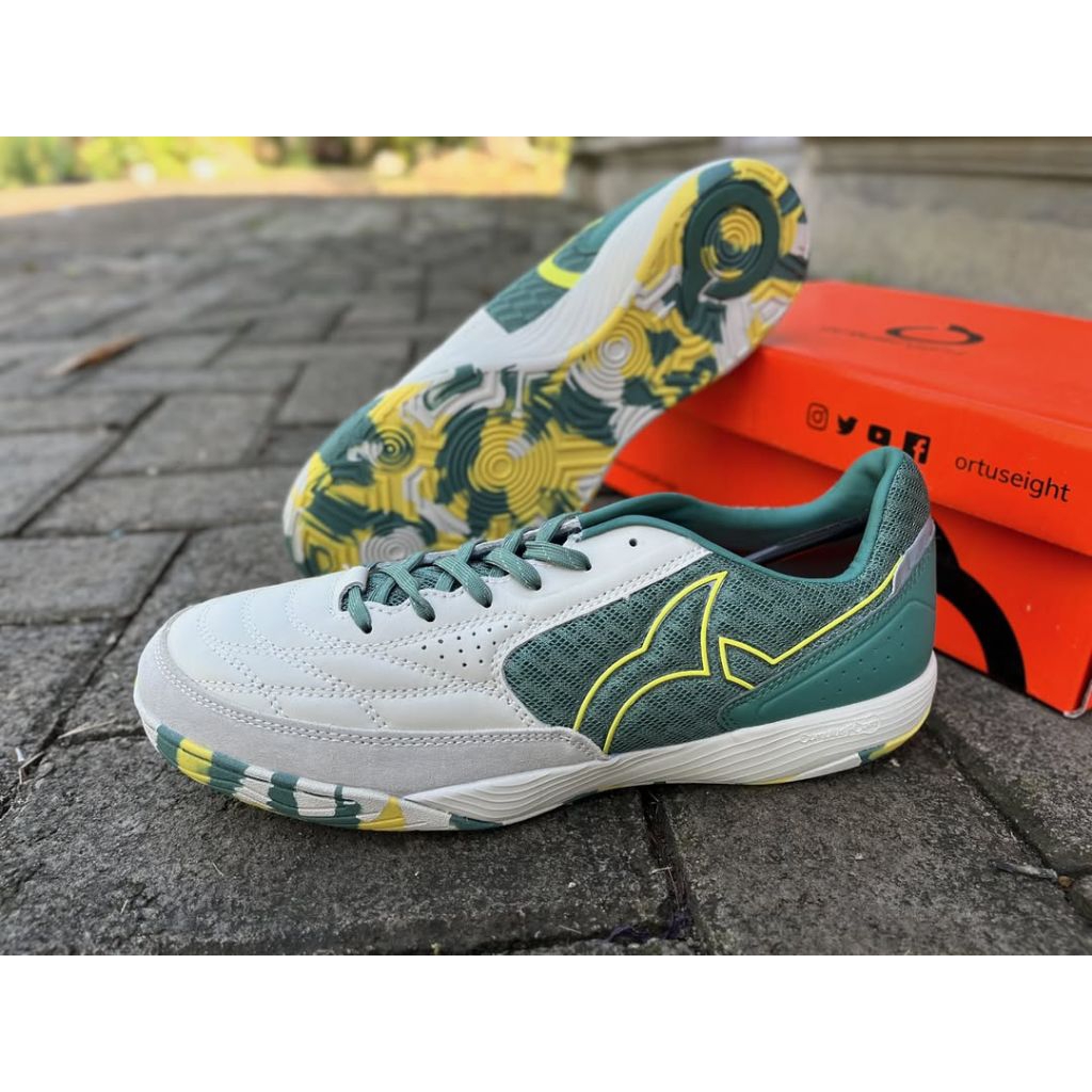 ( Second) sepatu futsal OrtusEight Jogosala Vanquish ( 41)