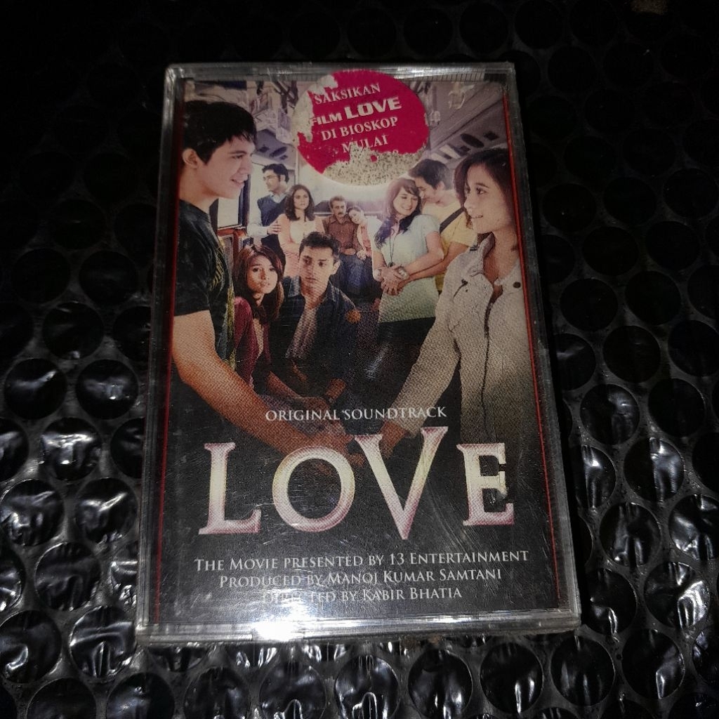 kaset segel ost love (padi,so7,gita gutawa)