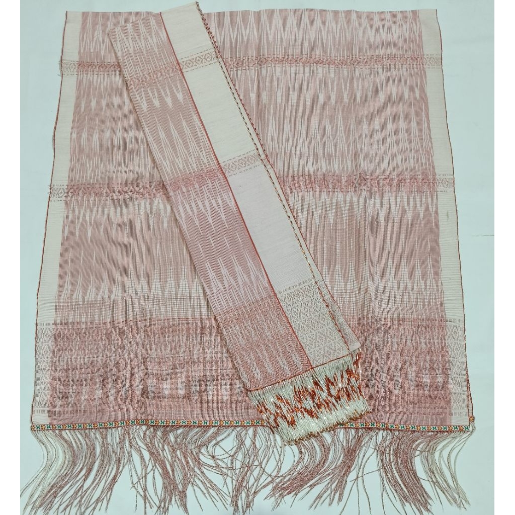 Hiou tapak catur ronce pakaian adat wanita simalungun