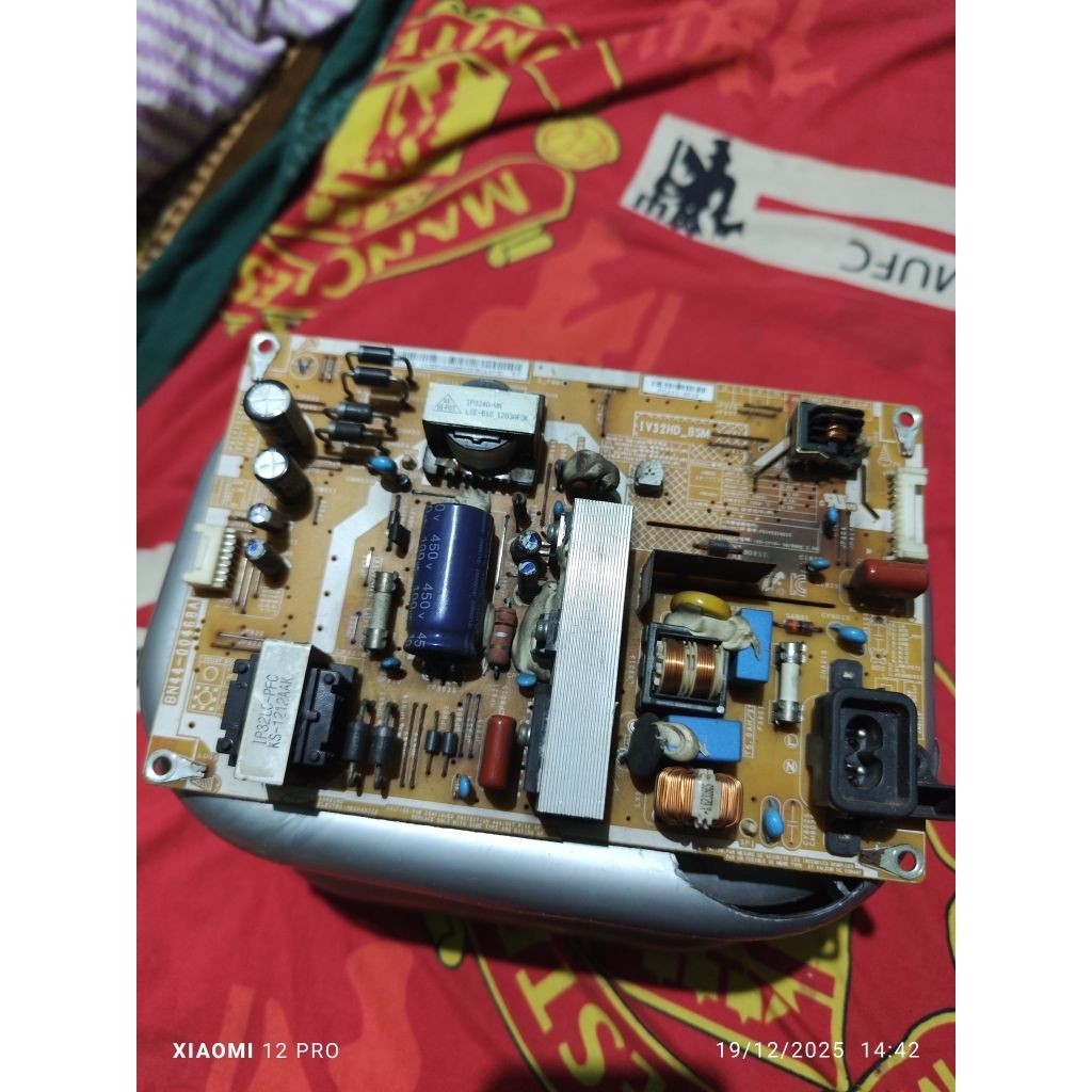 power suply tv Samsung LA32E420 minus