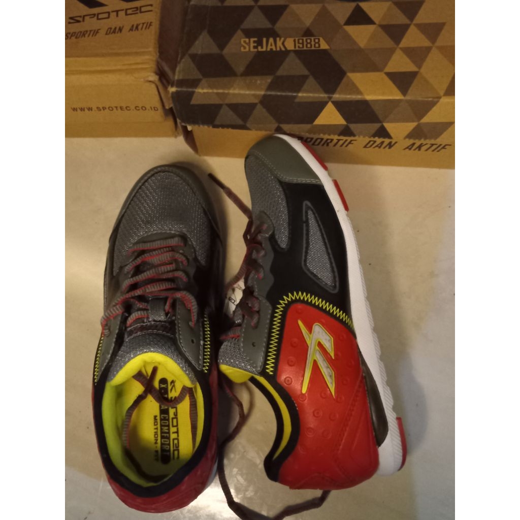 sepatu spotec pria/sepatu spotec wanita/brand new
