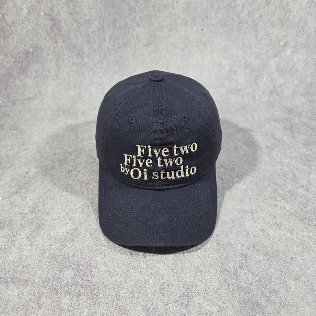 TOPI FIVE TWO FIVE TWO BY OI STUDIO ADJUSTABLE CAPS BY NEW ERA 9FORTY X 5252 BY OIOI