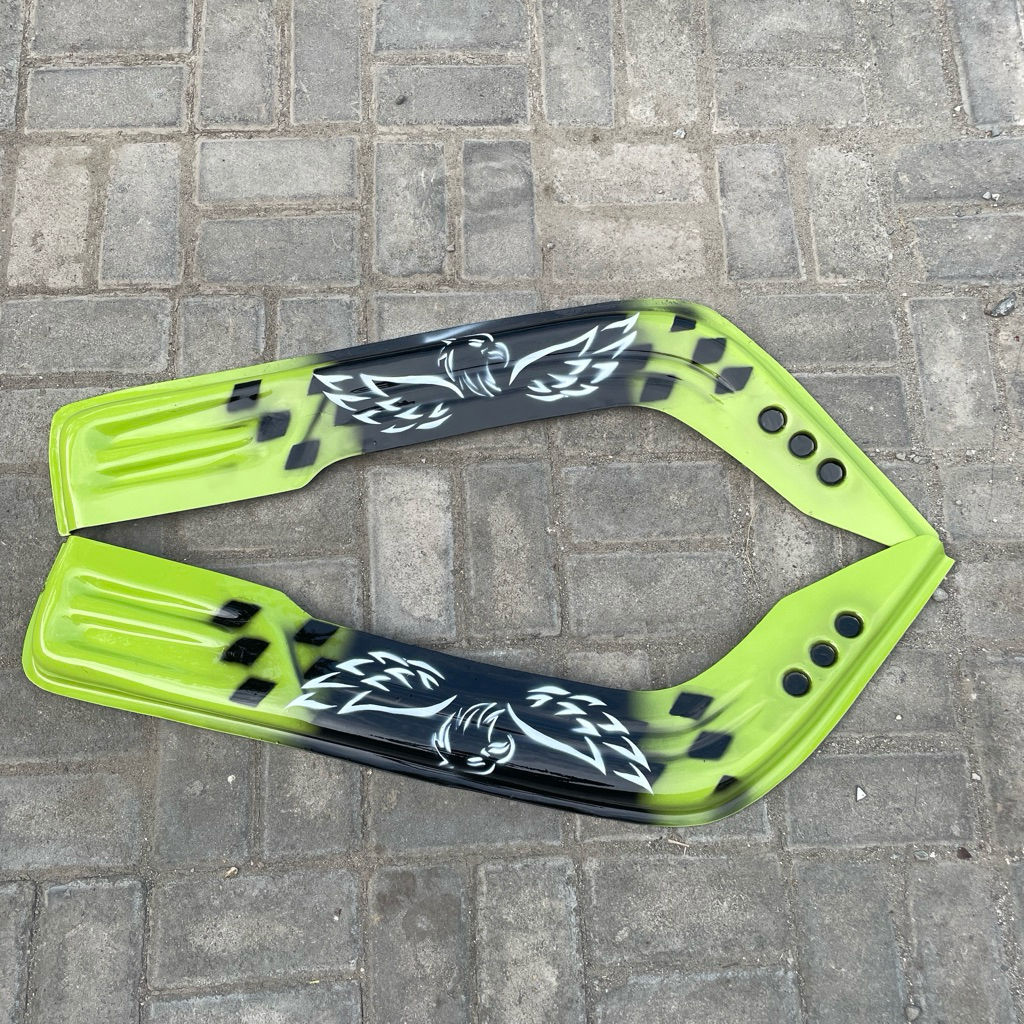 talang air truk hino dutro 300 gambar garuda