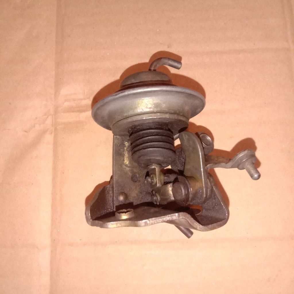 VAKUM AC KARBURATOR TOYOTA COROLLA TWINCAM AE 92 ORIGINAL