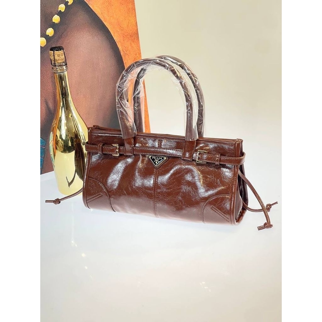 Prad* tas kulit sintetis grade A+++, import dari Turki.