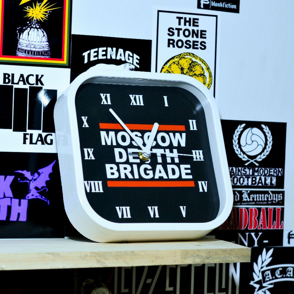 Jam Dinding Moscow Death Brigade / Jam Custom
