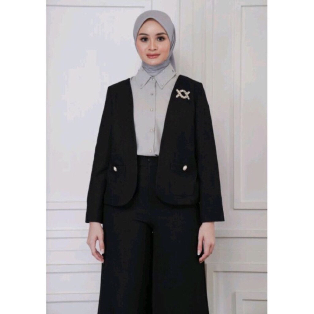 Esme Blazer Wearing Klamby PL Like New