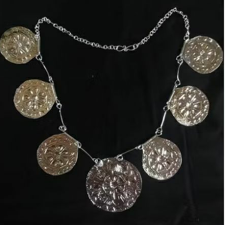 kalung untuk laki laki