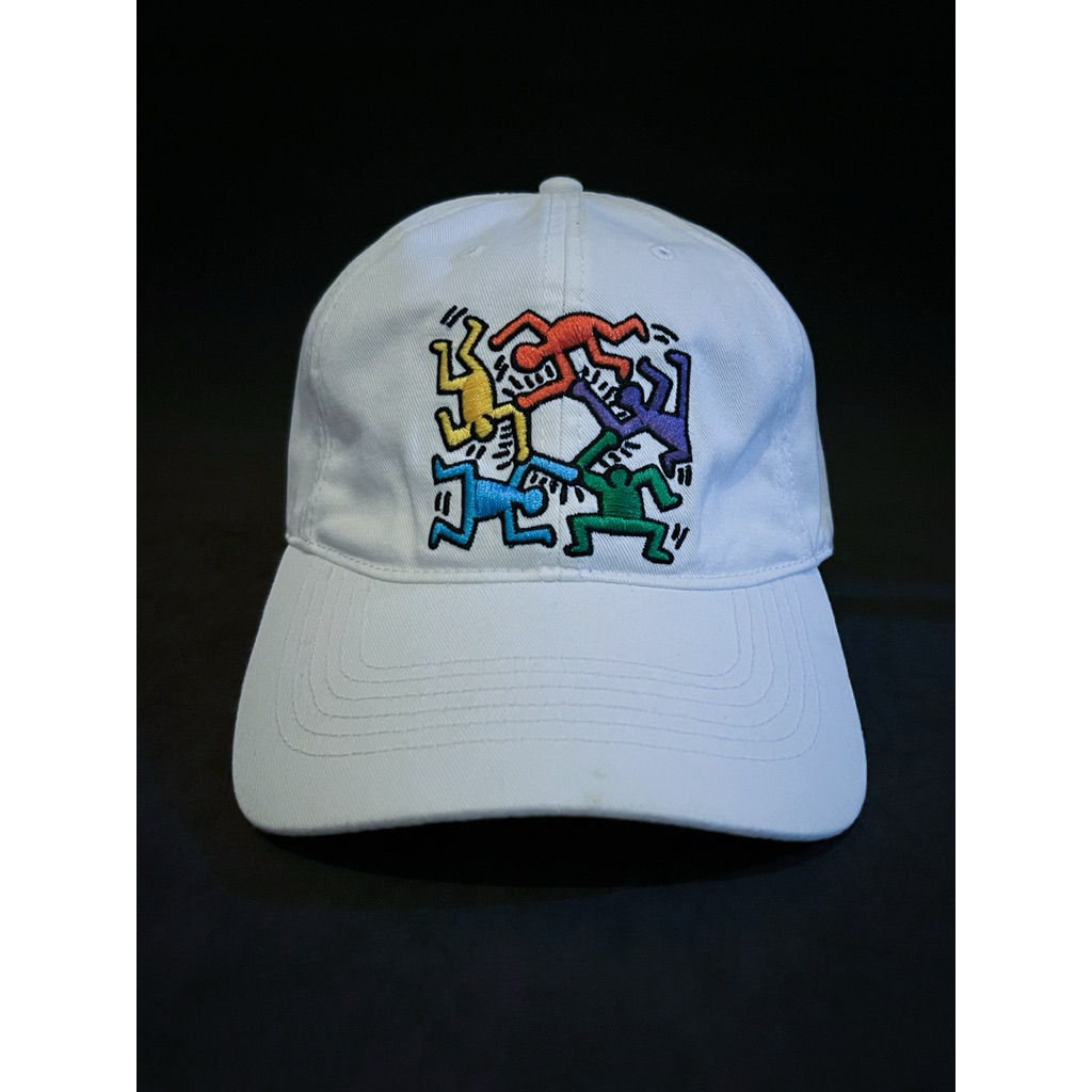 TOPI KEITH HARING X MAD ENGINE