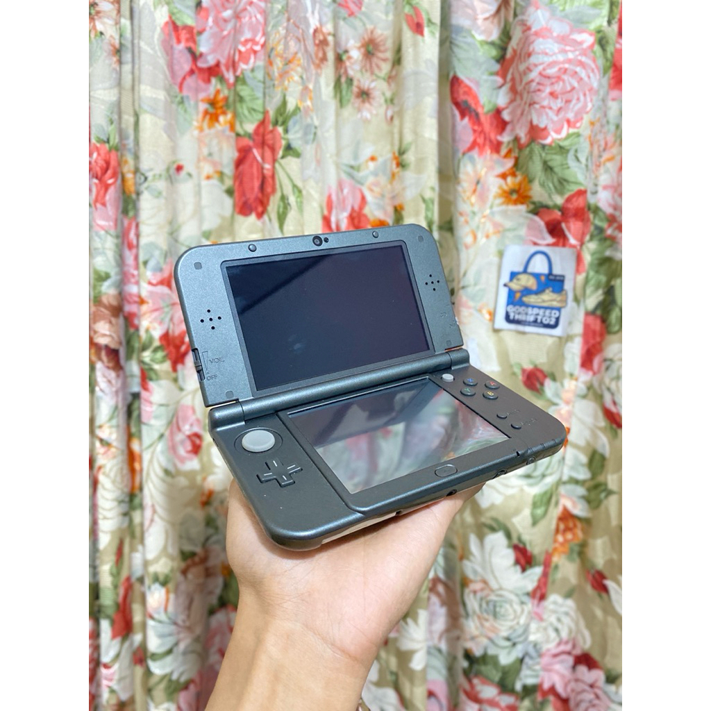 New Nintendo 3DS XL x Zelda Hyrule edition Pure RED-001 OFW