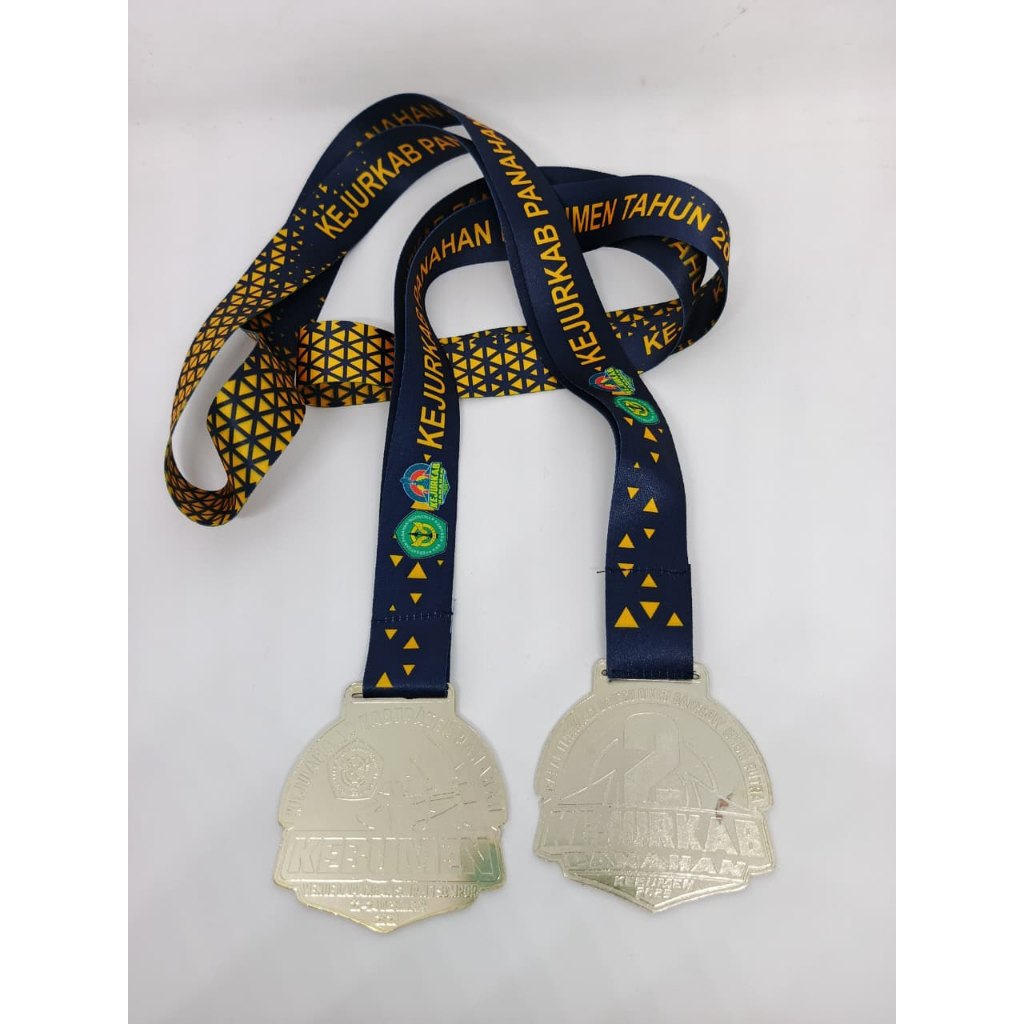 Medali Kejuaraan/Medali Emas Perak Perunggu