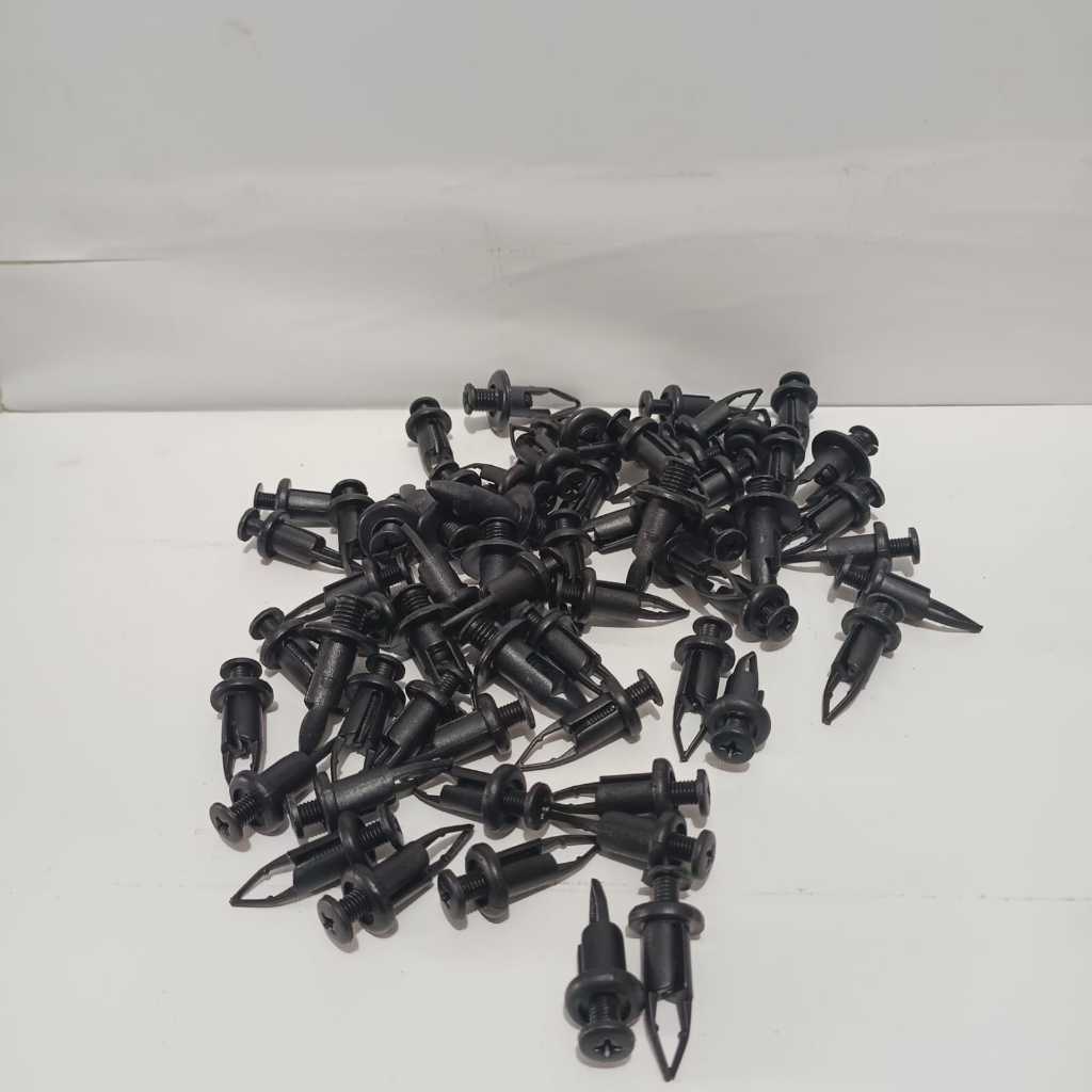 Kancing Klip Bemper Innova Altis Fortuner Yaris Agya Ayla 5PCS