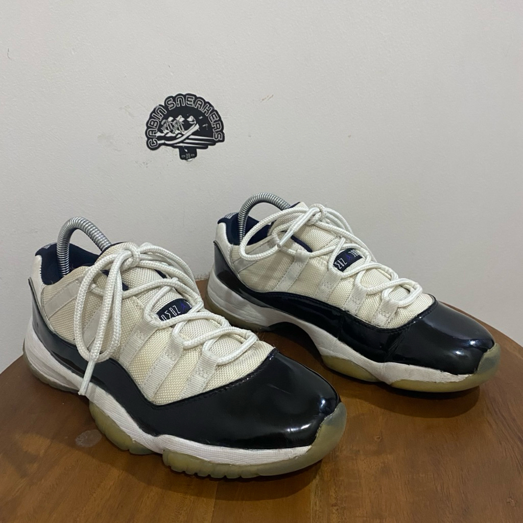 Nike Air Jordan Retro 11 Low Concord