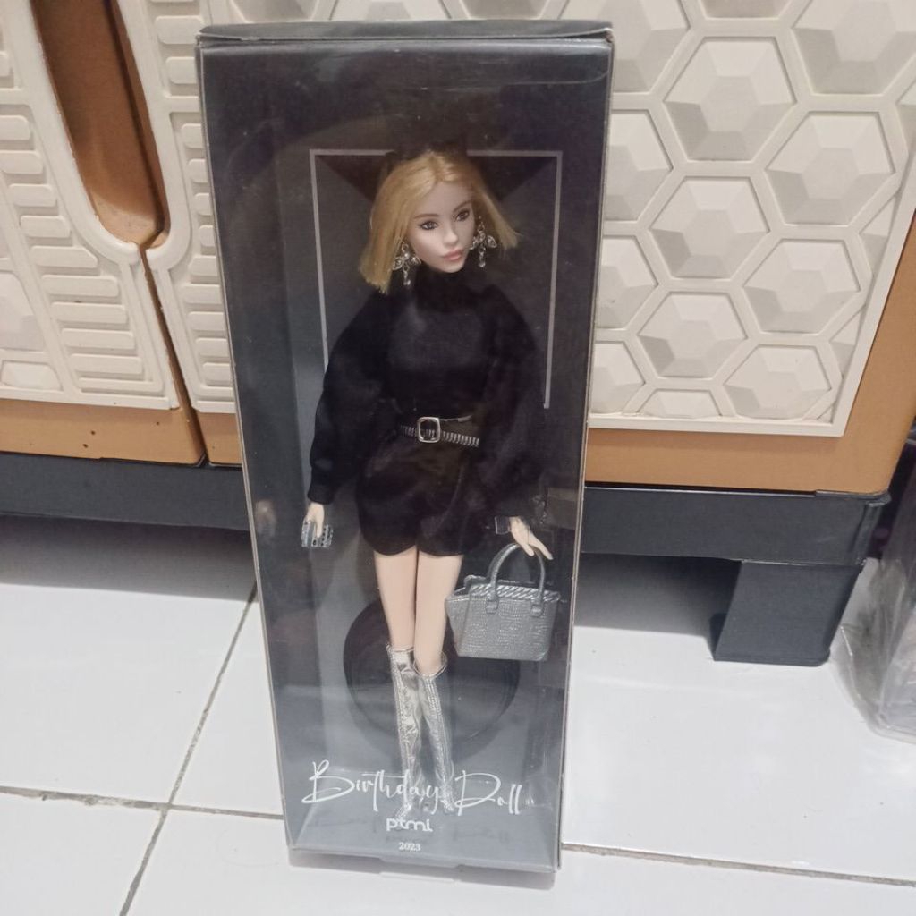 Barbie Vogue black 2023 PTMI